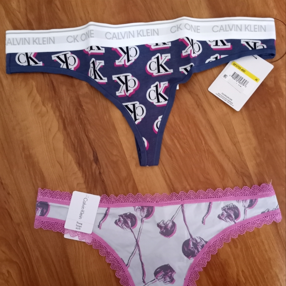 Calvin Klein Medium Thongs Bundle - Picture 3 of 9